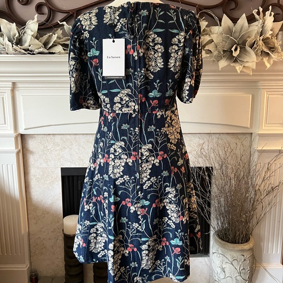 En Saison Opal Mini Dress in Denim Floral in Blue, Size M, NWT - Picture 8 of 13